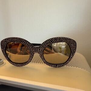 Elizabeth and James "Taylor" sunglasses